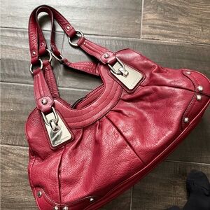 B. Makowsky Red leather purse